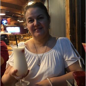 Meet your Posher, Noris